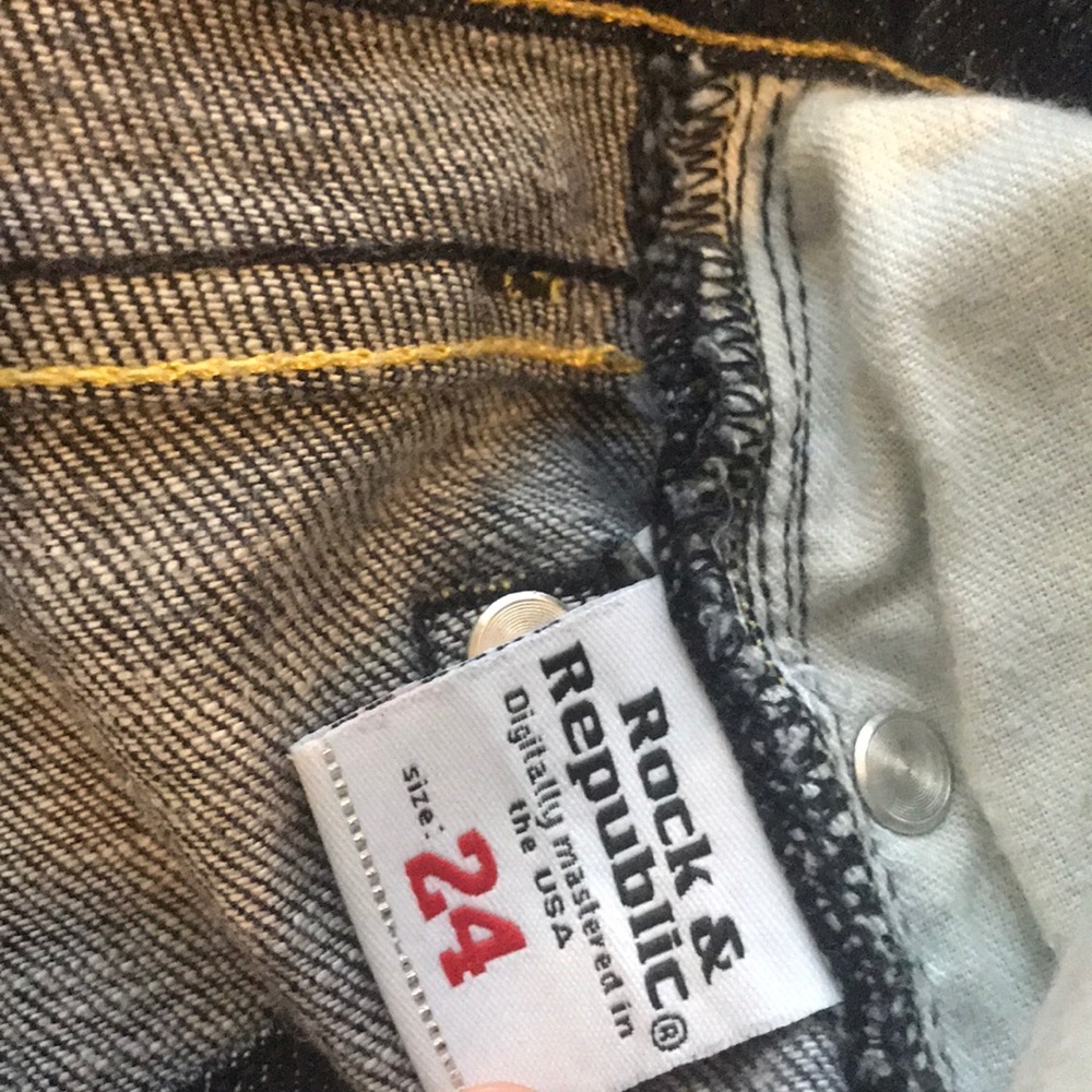 Rock & Republic Flare Jeans - Picture 4 of 8